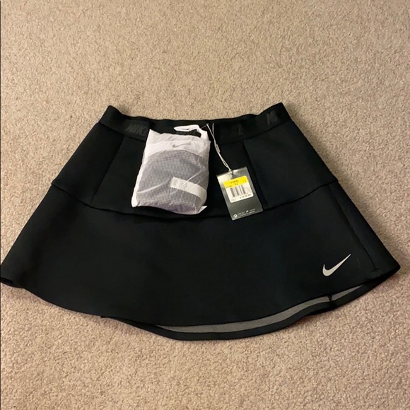 Nike Dresses & Skirts - NWT Nike golf skirt